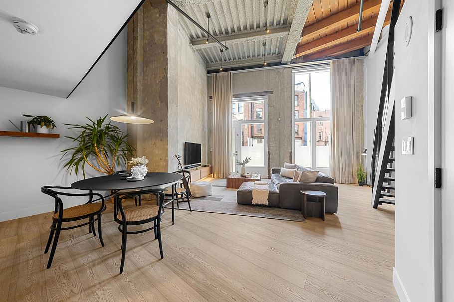 47 E Cordova Street Vancouver, BC - 5