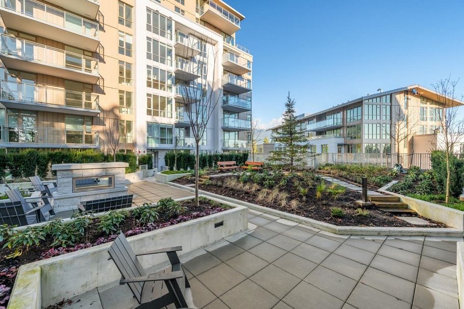 801 2325 Emery Court North Vancouver, BC - 33