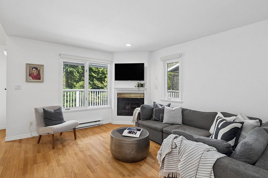 207 1518 Bowser Avenue North Vancouver, BC - 10