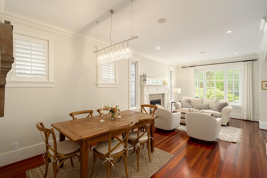 4275 W 14th Avenue Vancouver, BC - 9