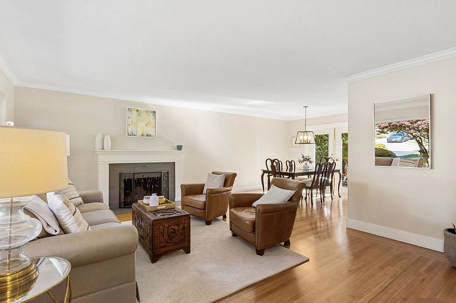 1256 Eastview Road North Vancouver, BC - 8