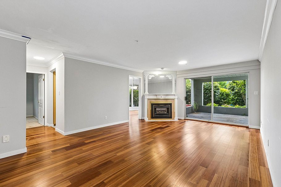 103 7580 Columbia Street Vancouver, BC - 2