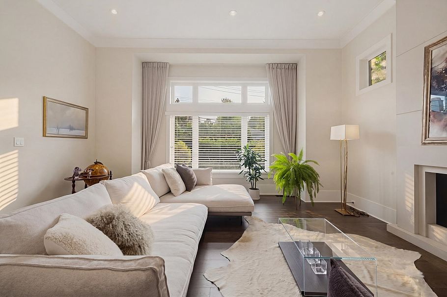 1138 Ridgewood Drive North Vancouver, BC - 11