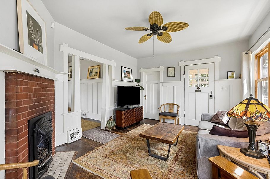 534 E 7th Street North Vancouver, BC - 7