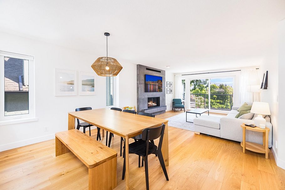 3985 Frames Place North Vancouver, BC - 3
