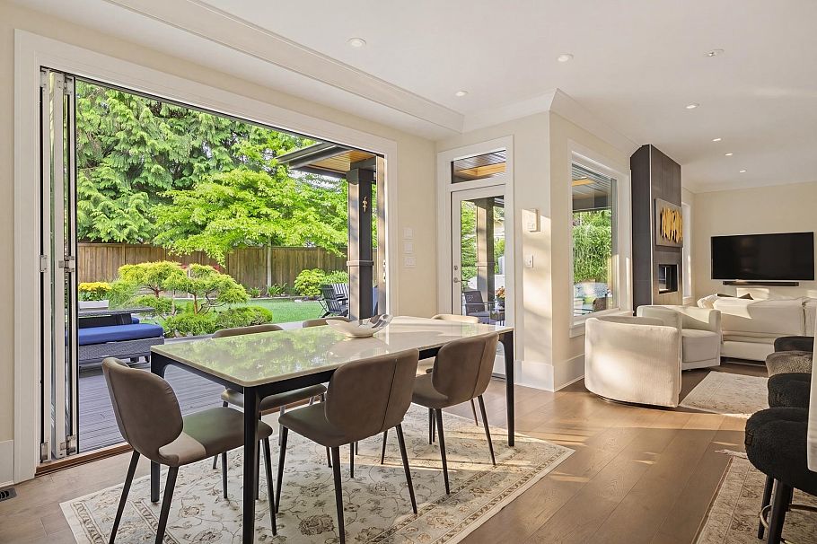1138 Ridgewood Drive North Vancouver, BC - 9