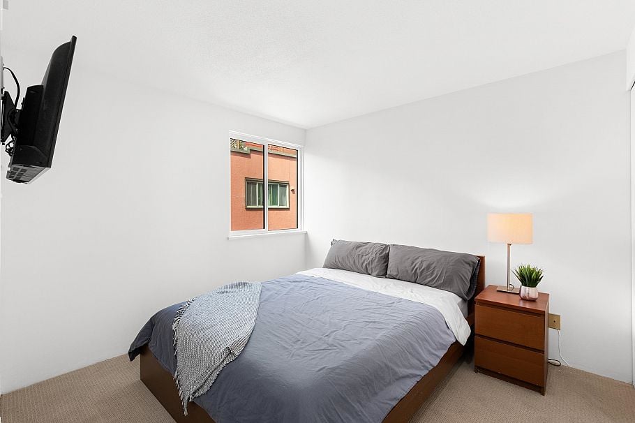 9 1934 Barclay Street Vancouver, BC - 25