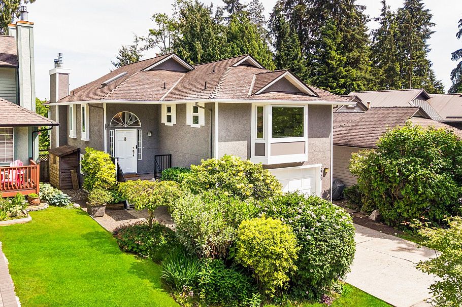 3985 Frames Place North Vancouver, BC - 2