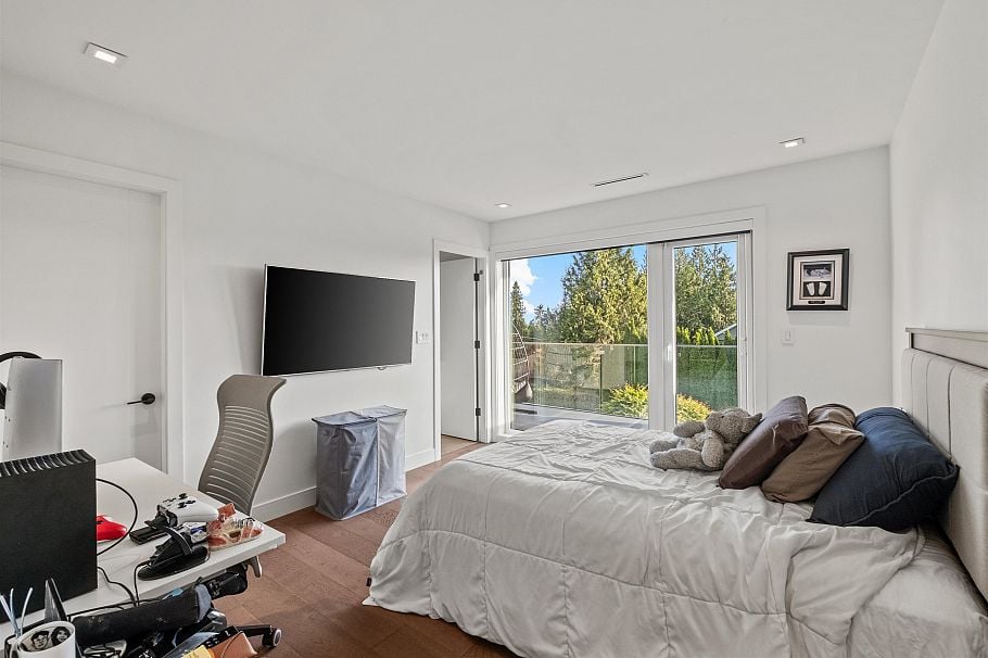 920 Melbourne Avenue North Vancouver, BC - 22