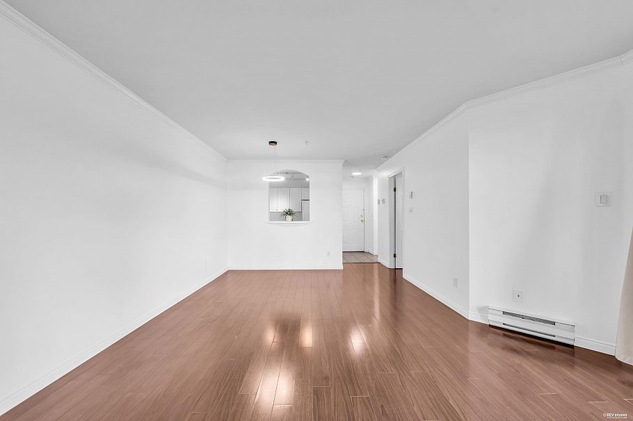 206 3638 Rae Avenue Vancouver, BC - 5