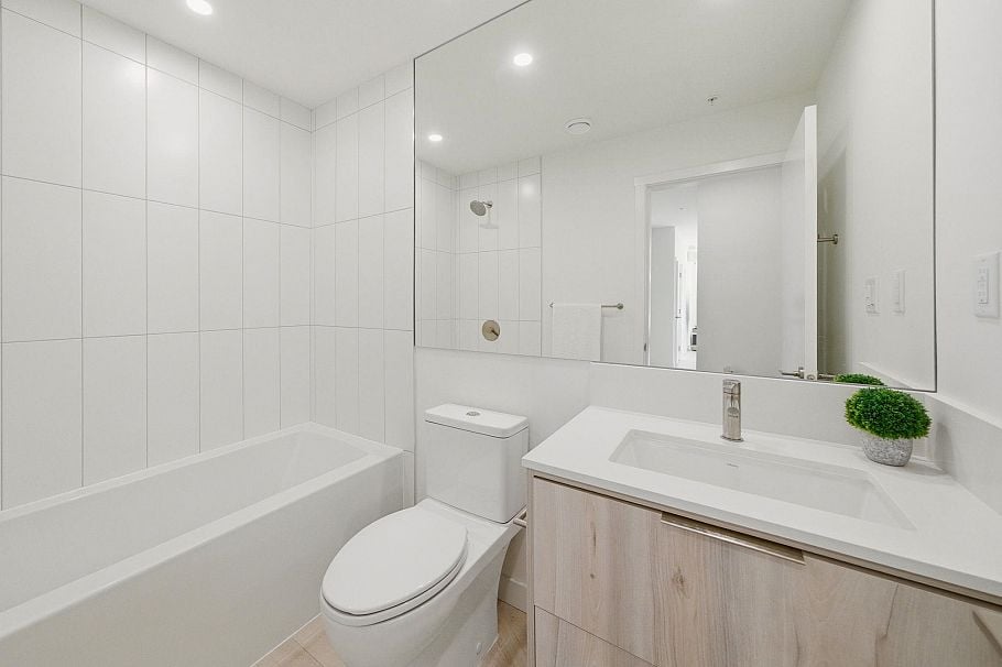 513 3596 Malsum Drive North Vancouver, BC - 18