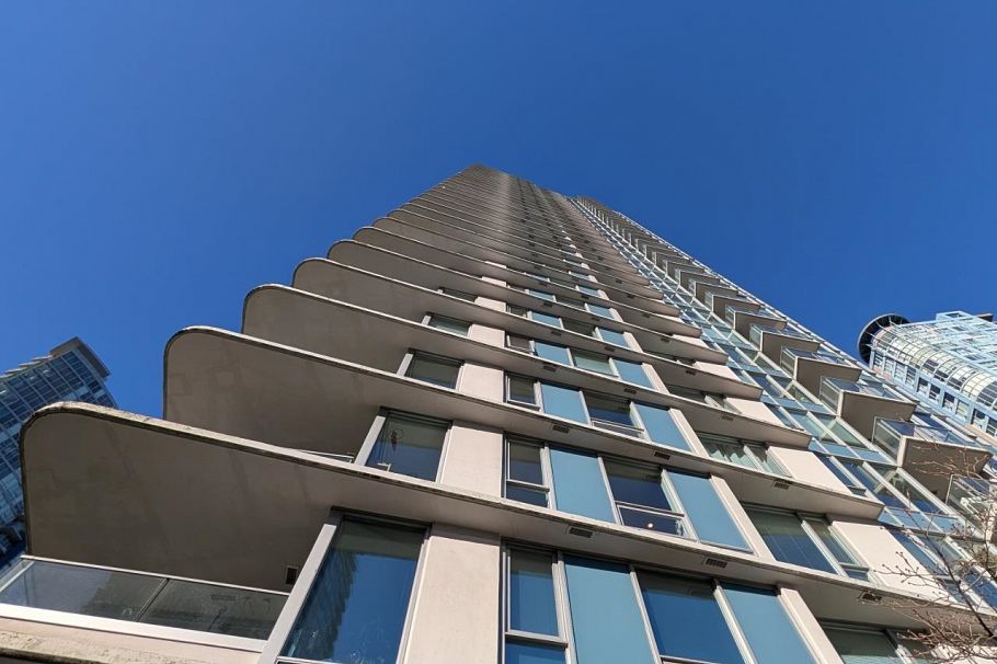 1006 188 Keefer Place Vancouver, BC - 1