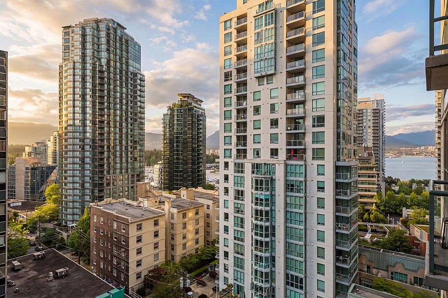 905 1239 W Georgia Street Vancouver, BC - 11