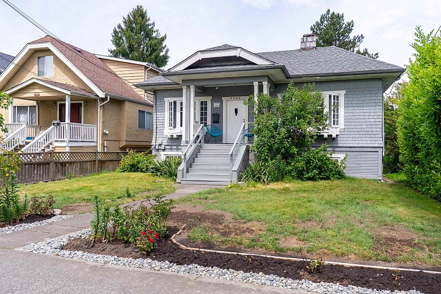 3425 W 8th Avenue Vancouver, BC - 3