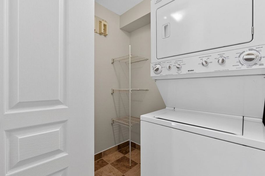 109 8460 Jellicoe Street Vancouver, BC - 16