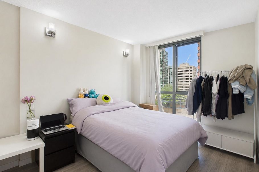 708 1188 Howe Street Vancouver, BC - 17
