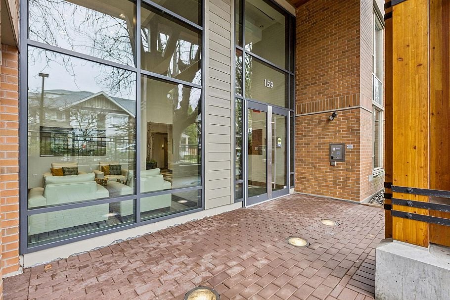 107 159 W 22nd Street North Vancouver, BC - 30