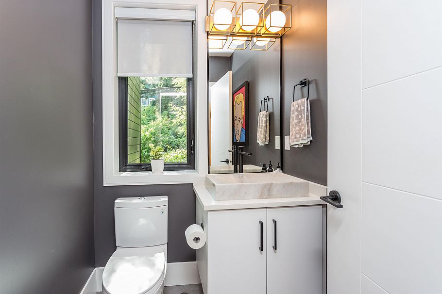 2 1152 Comox Street Vancouver, BC - 9