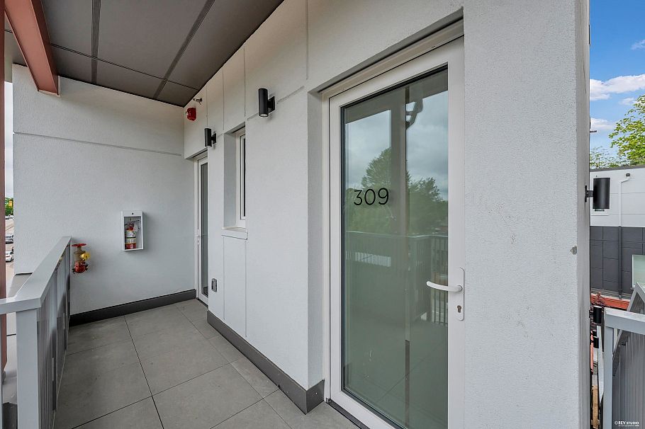 309 2250 E 1st Avenue Vancouver, BC - 17