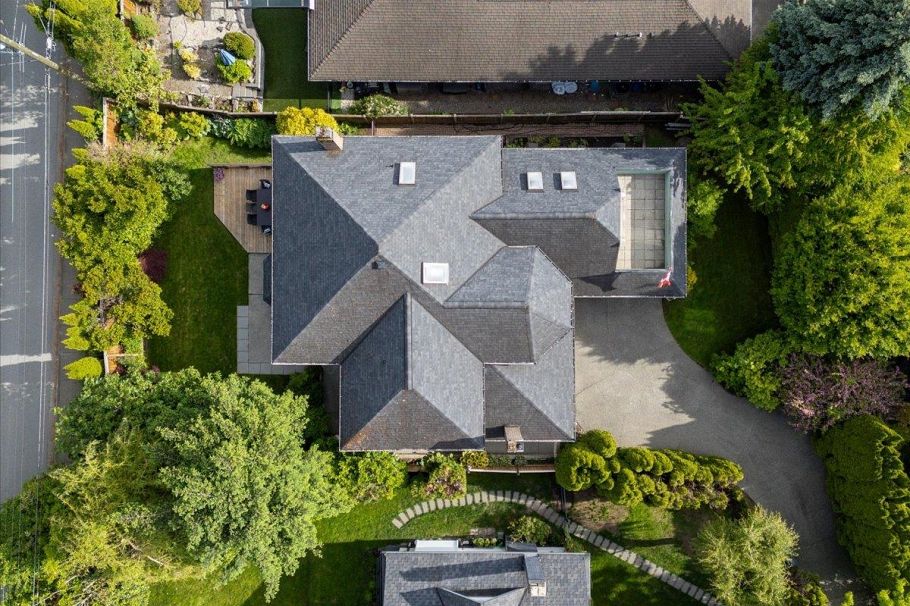 2471 Mowat Place North Vancouver, BC - 2