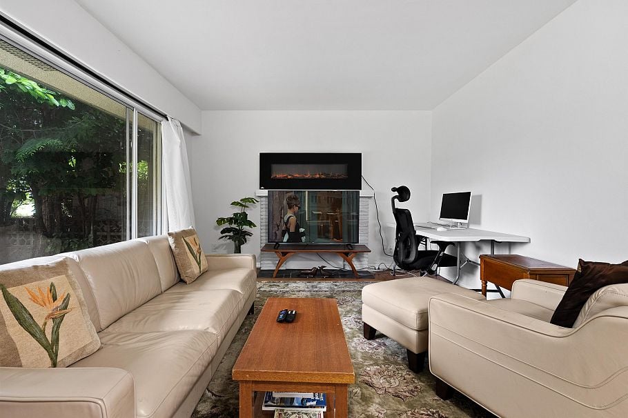443-445 W Keith Road North Vancouver, BC - 2