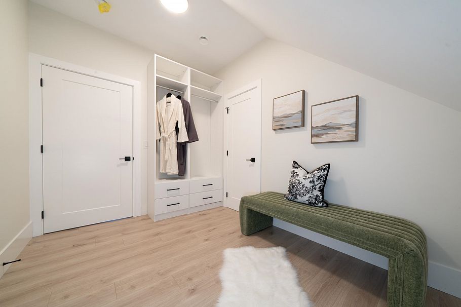 972 Park Drive Vancouver, BC - 32