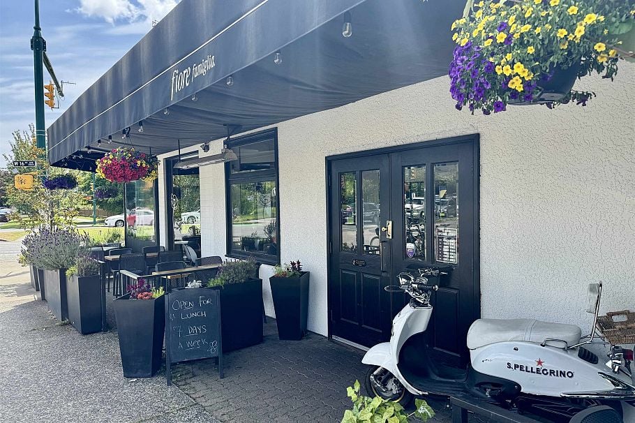 2506 W 15th Avenue Vancouver, BC - 34
