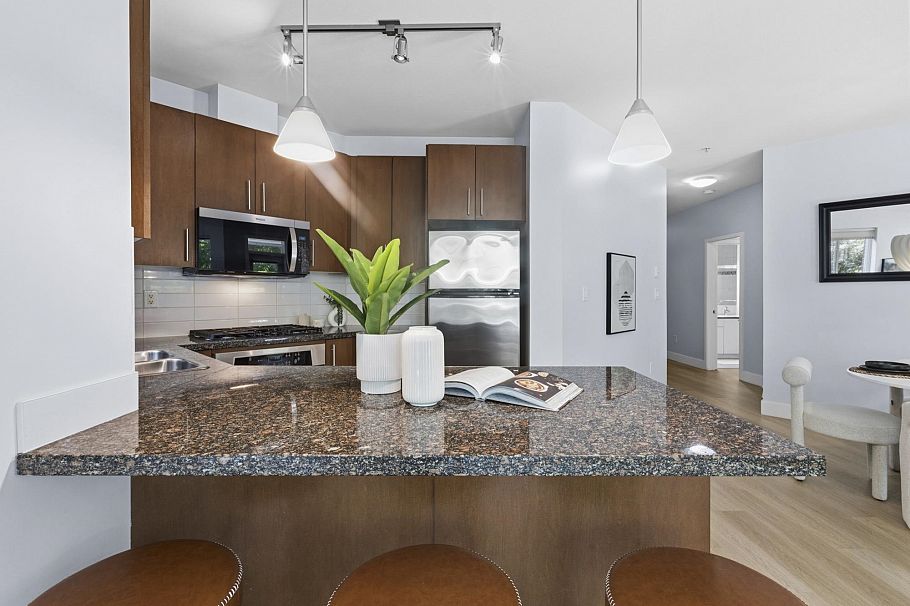 107 3551 Foster Avenue Vancouver, BC - 9