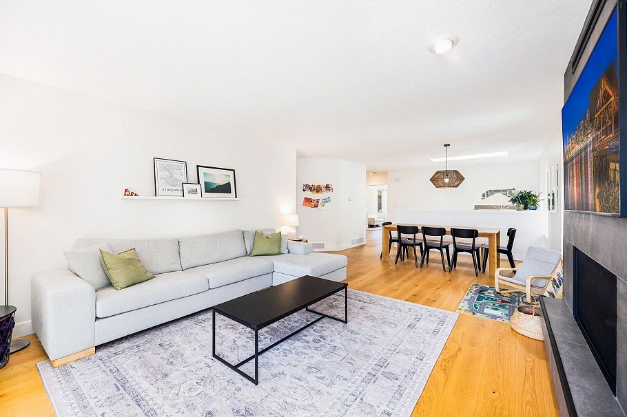 3985 Frames Place North Vancouver, BC - 15