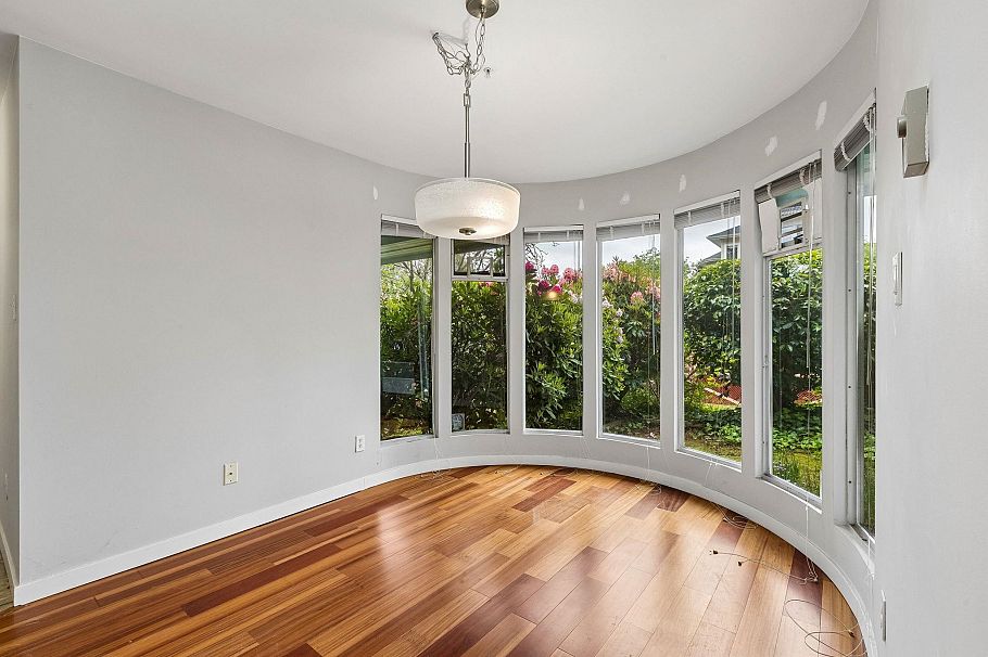 103 7580 Columbia Street Vancouver, BC - 7
