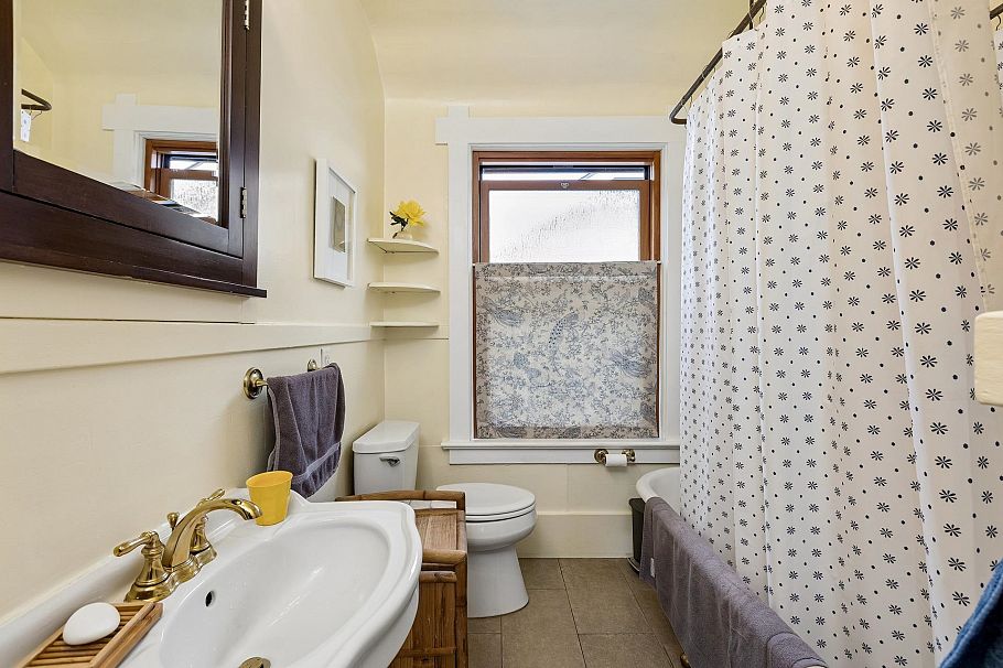 534 E 7th Street North Vancouver, BC - 14