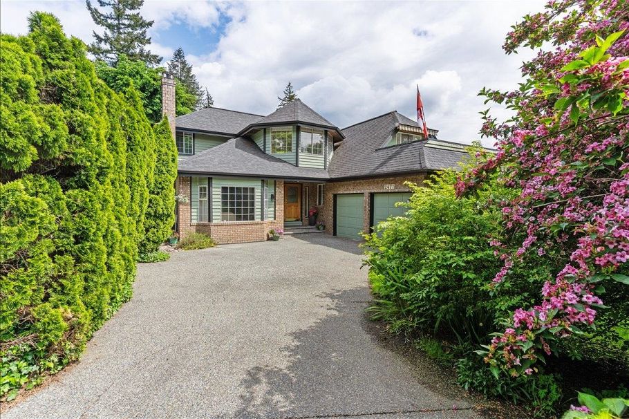 2471 Mowat Place North Vancouver, BC - 1