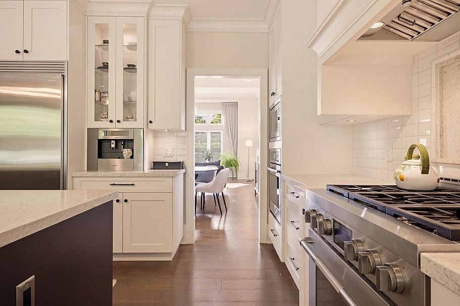 1138 Ridgewood Drive North Vancouver, BC - 7