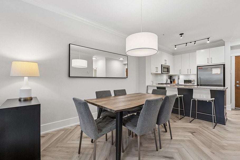 107 159 W 22nd Street North Vancouver, BC - 2