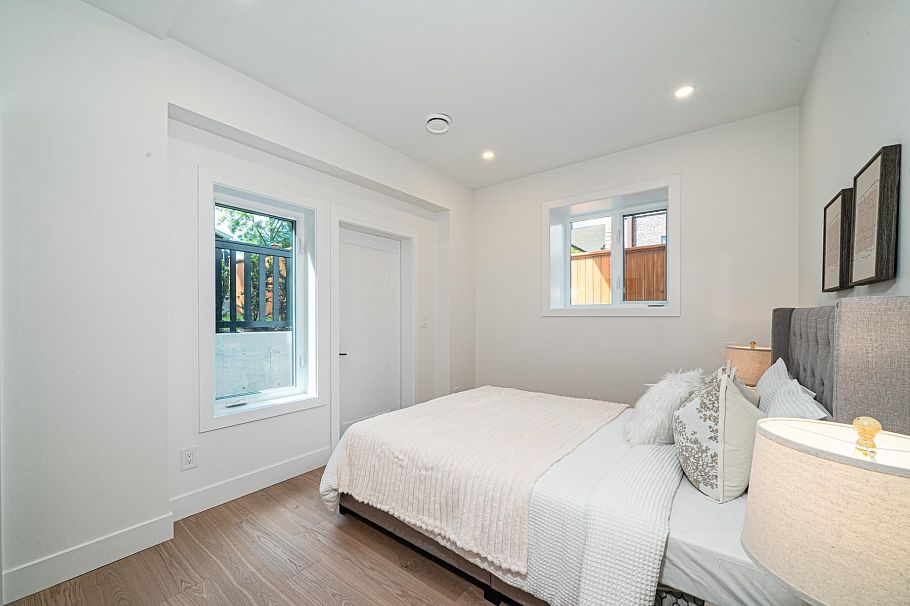 1937 E 4th Avenue Vancouver, BC - 24