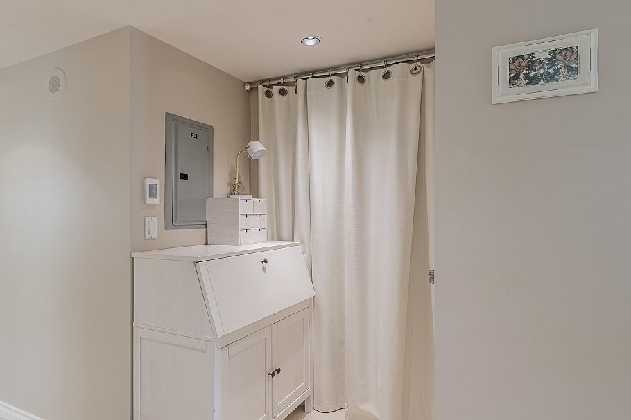 302 1520 Harwood Street Vancouver, BC - 24
