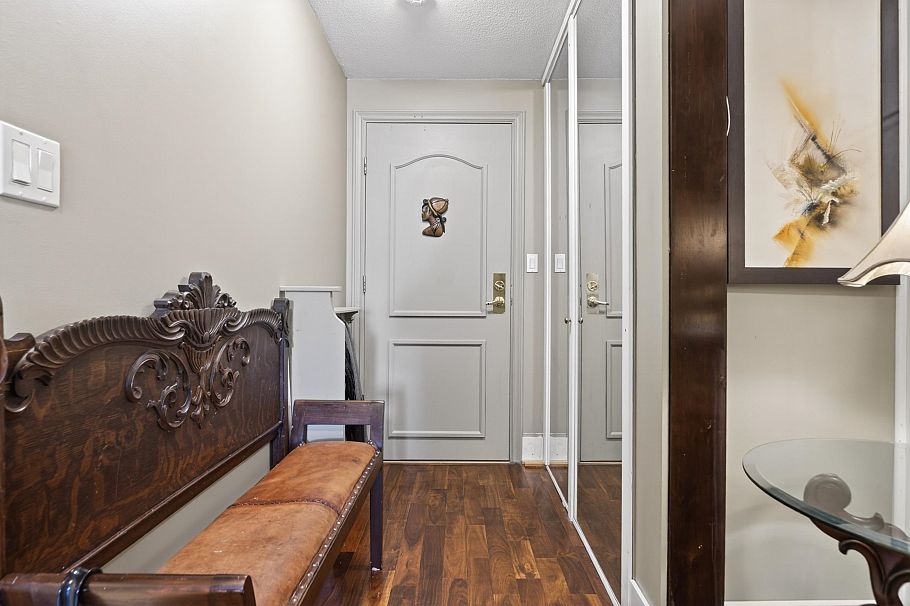 501 1327 E Keith Road North Vancouver, BC - 3