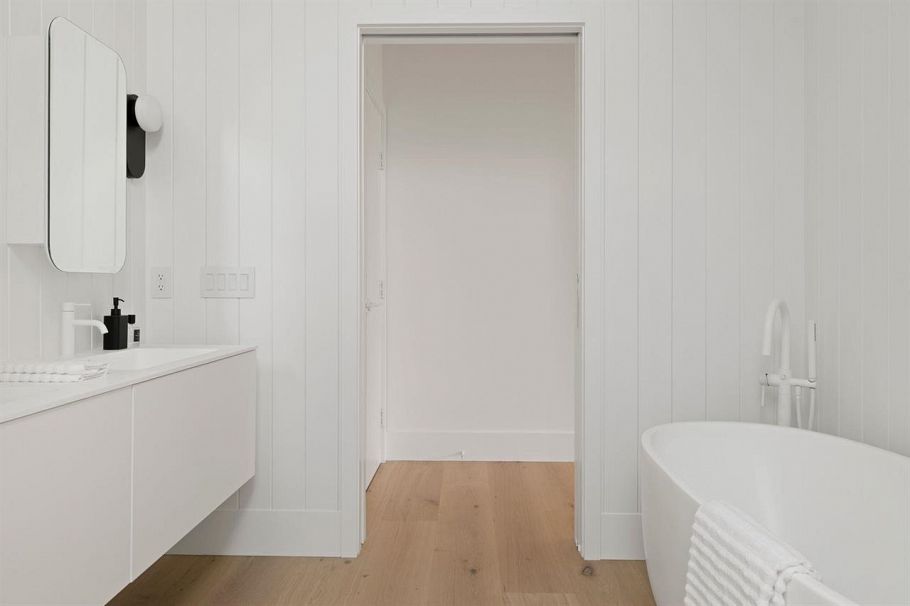 2 2830 Musqueamview Street Vancouver, BC - 30