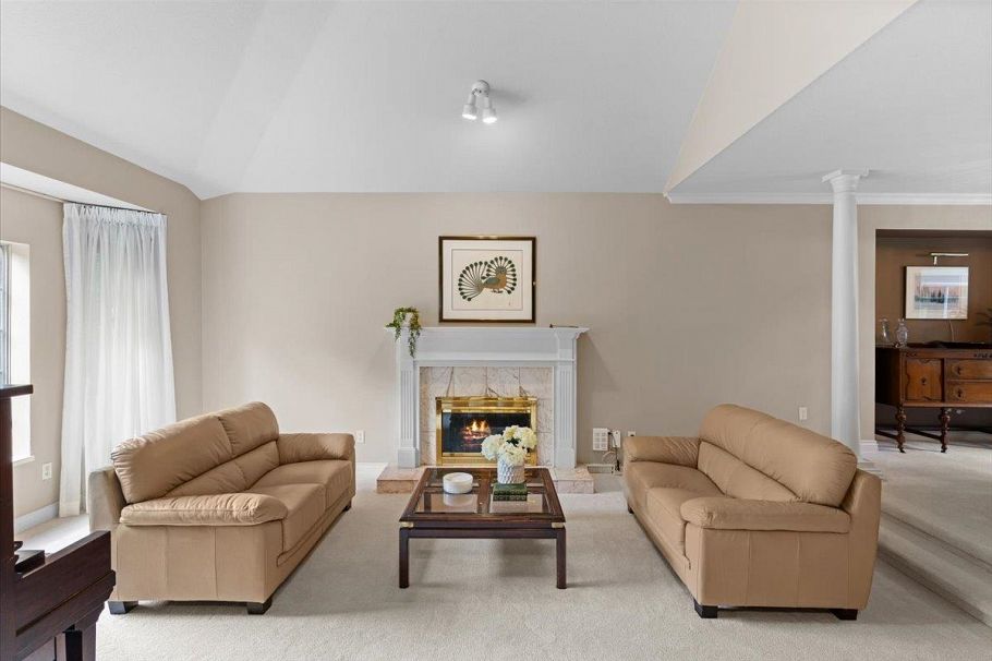 2471 Mowat Place North Vancouver, BC - 6