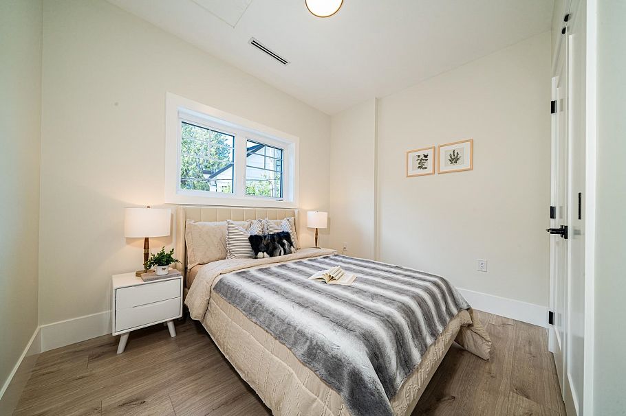 972 Park Drive Vancouver, BC - 27