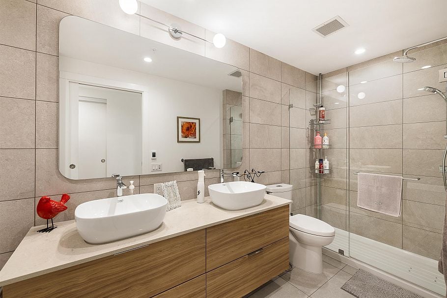 801 2325 Emery Court North Vancouver, BC - 16