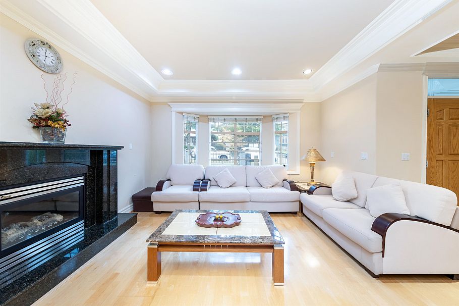 260 W 63rd Avenue Vancouver, BC - 2