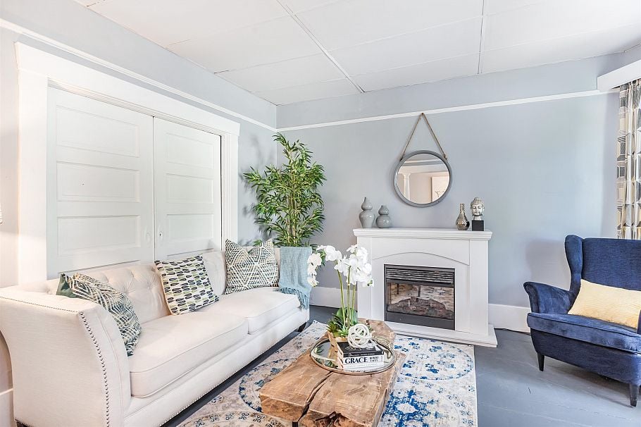 136 W 12th Avenue Vancouver, BC - 2