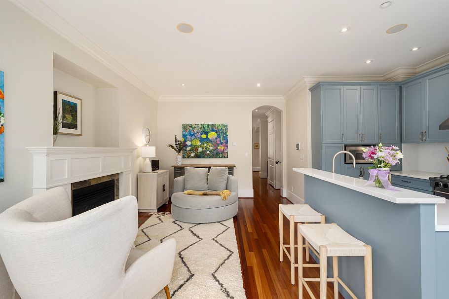 4275 W 14th Avenue Vancouver, BC - 17