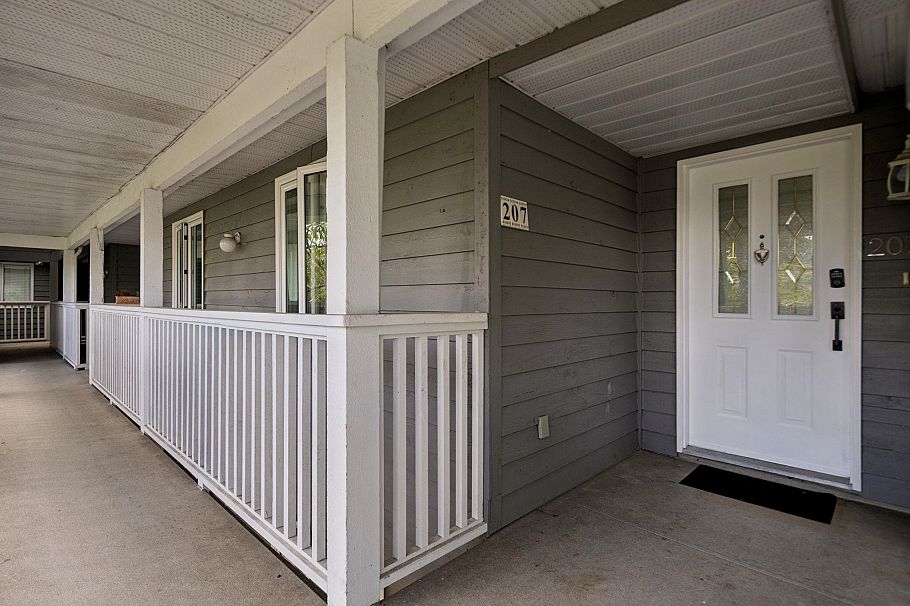 207 1518 Bowser Avenue North Vancouver, BC - 8