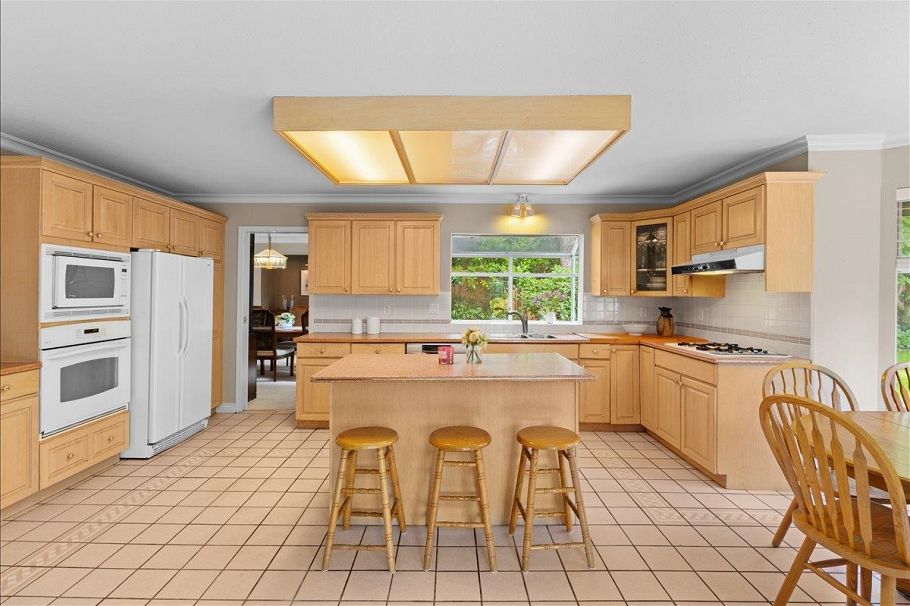 2471 Mowat Place North Vancouver, BC - 9