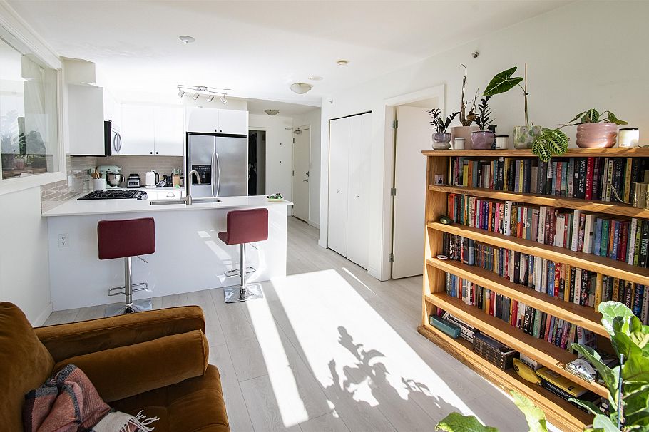 204 2483 Spruce Street Vancouver, BC - 9