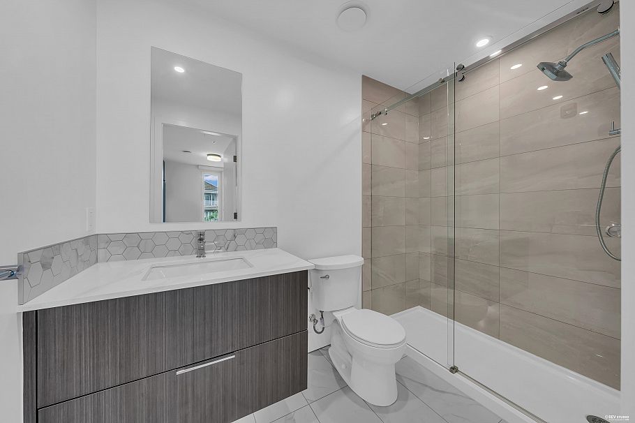 104 2250 E 1st Avenue Vancouver, BC - 21