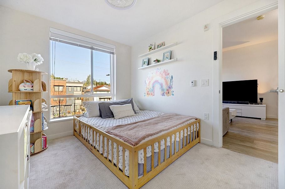 306 625 E 3rd Street North Vancouver, BC - 16