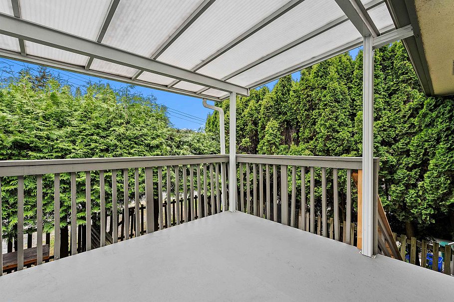 443-445 W Keith Road North Vancouver, BC - 25